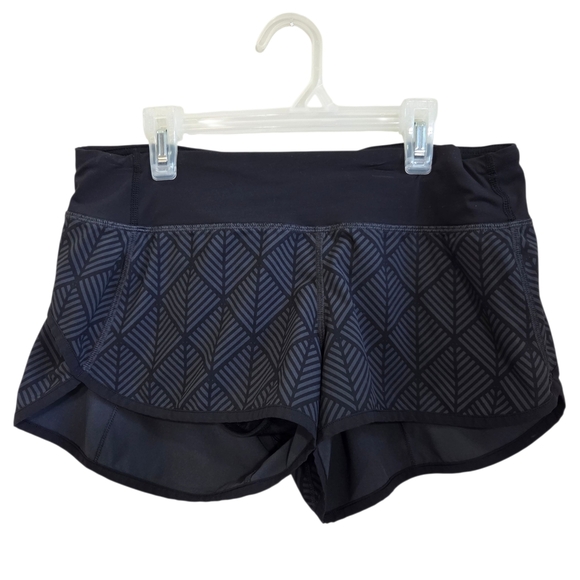 lululemon athletica Pants - Lululemon Athletica Black Patterned Athletic Shorts Size 6